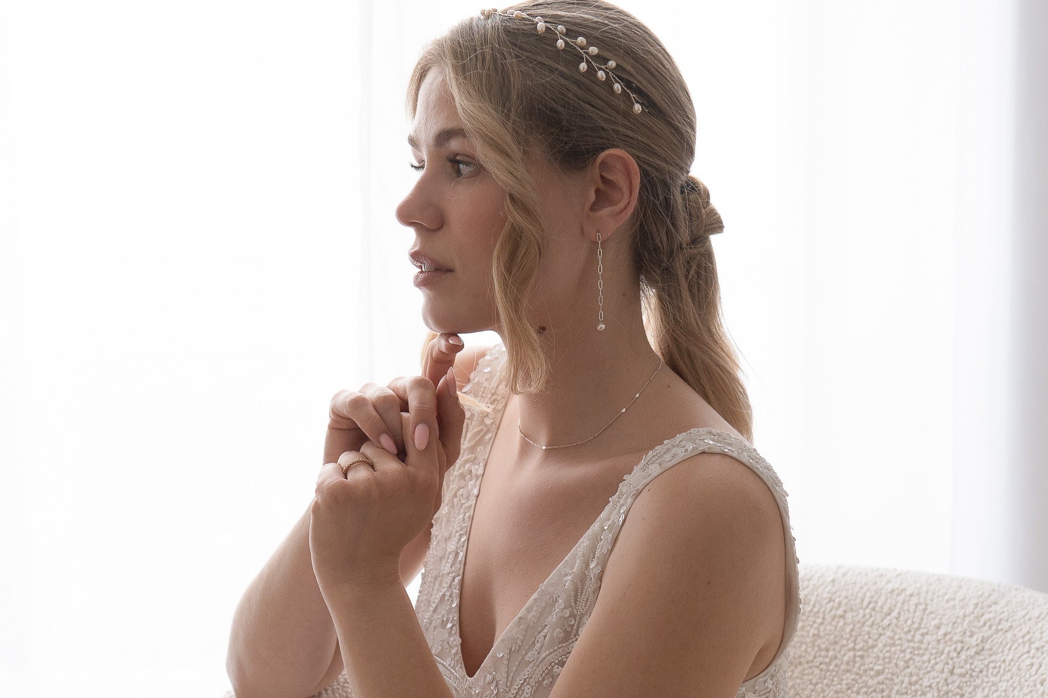 Quelles boucles d'oreilles choisir à 60 ans ?