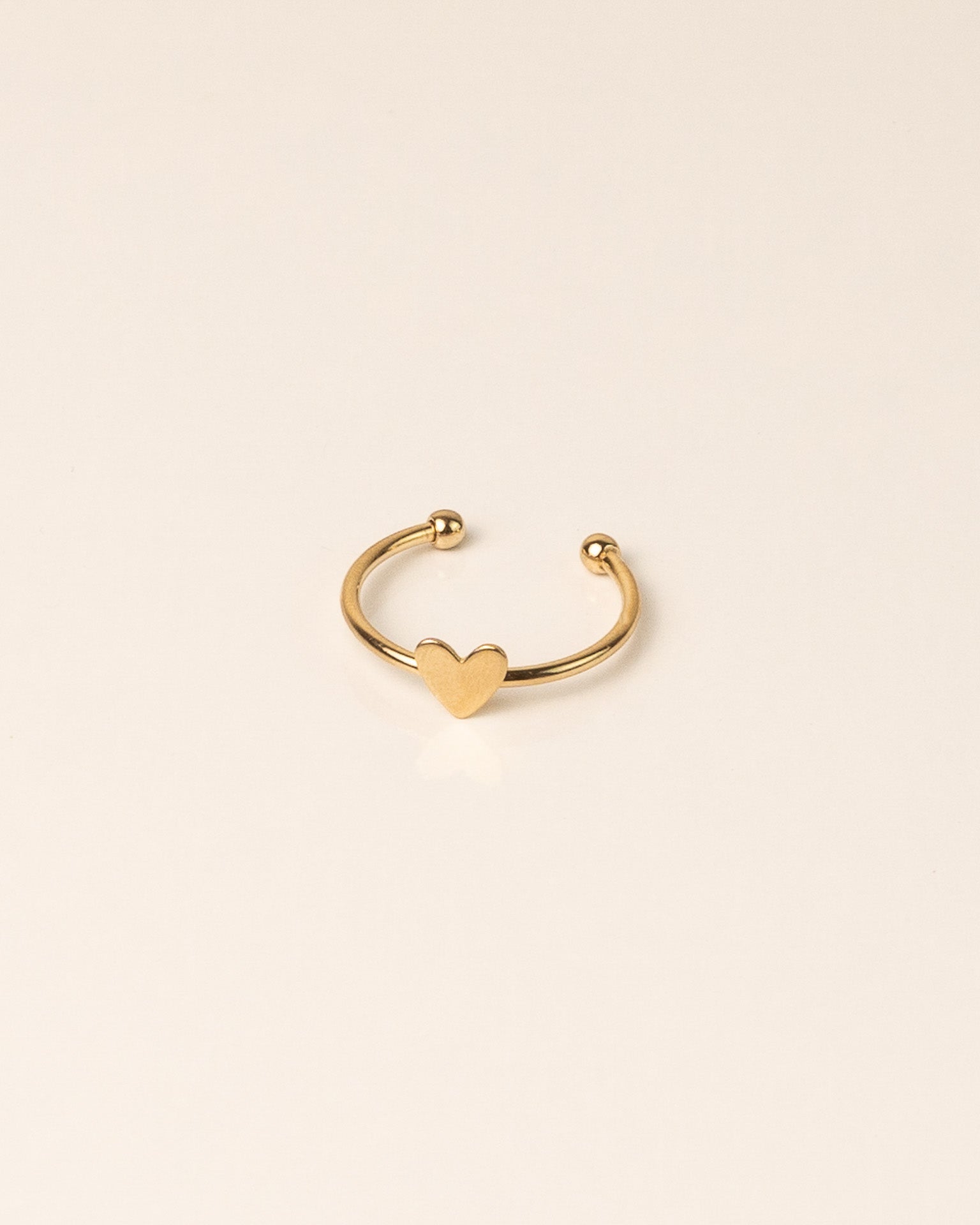 Bague ajustable plaqué or ornée d'un cœur en relief
