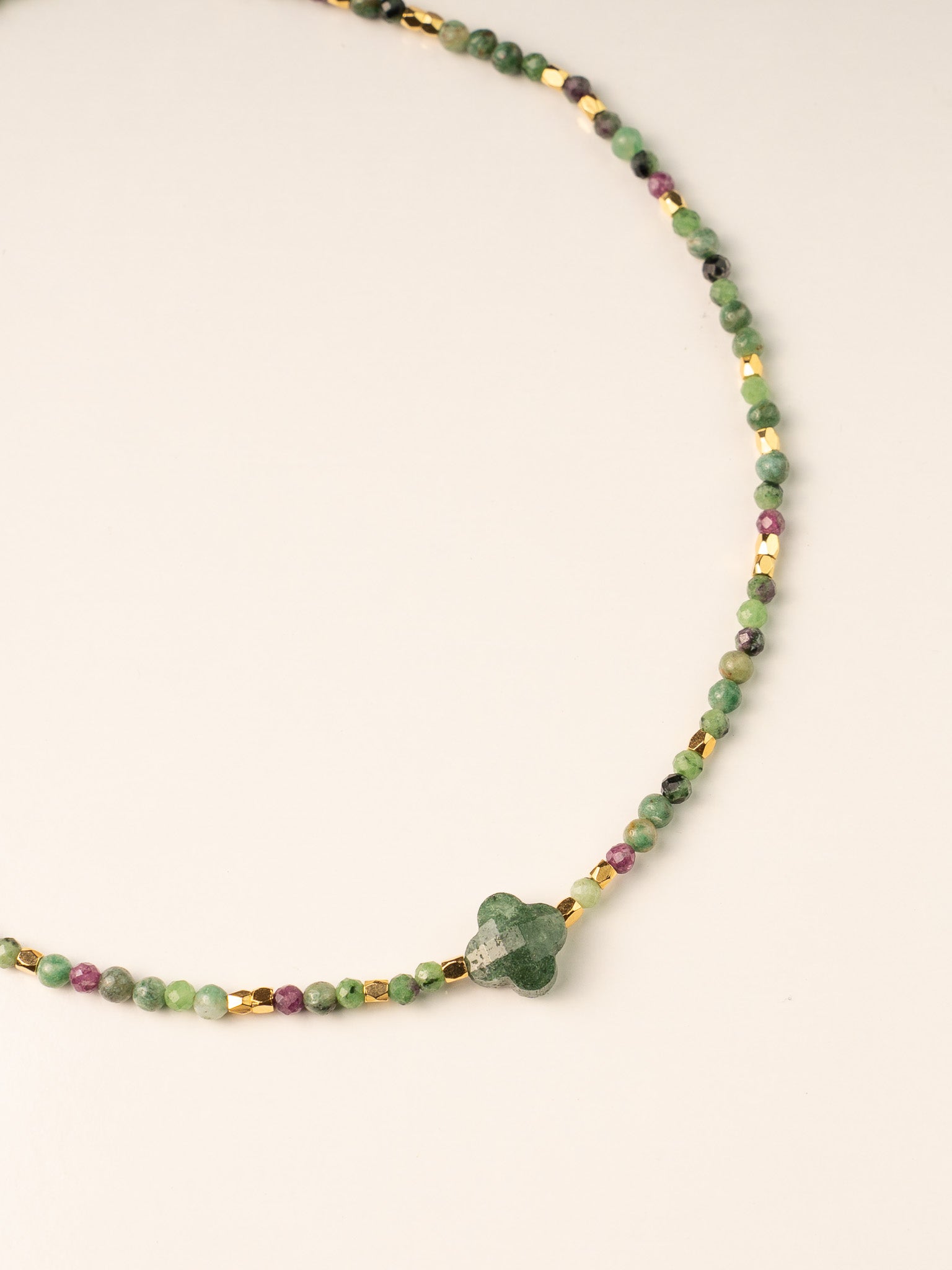 Collier Maya