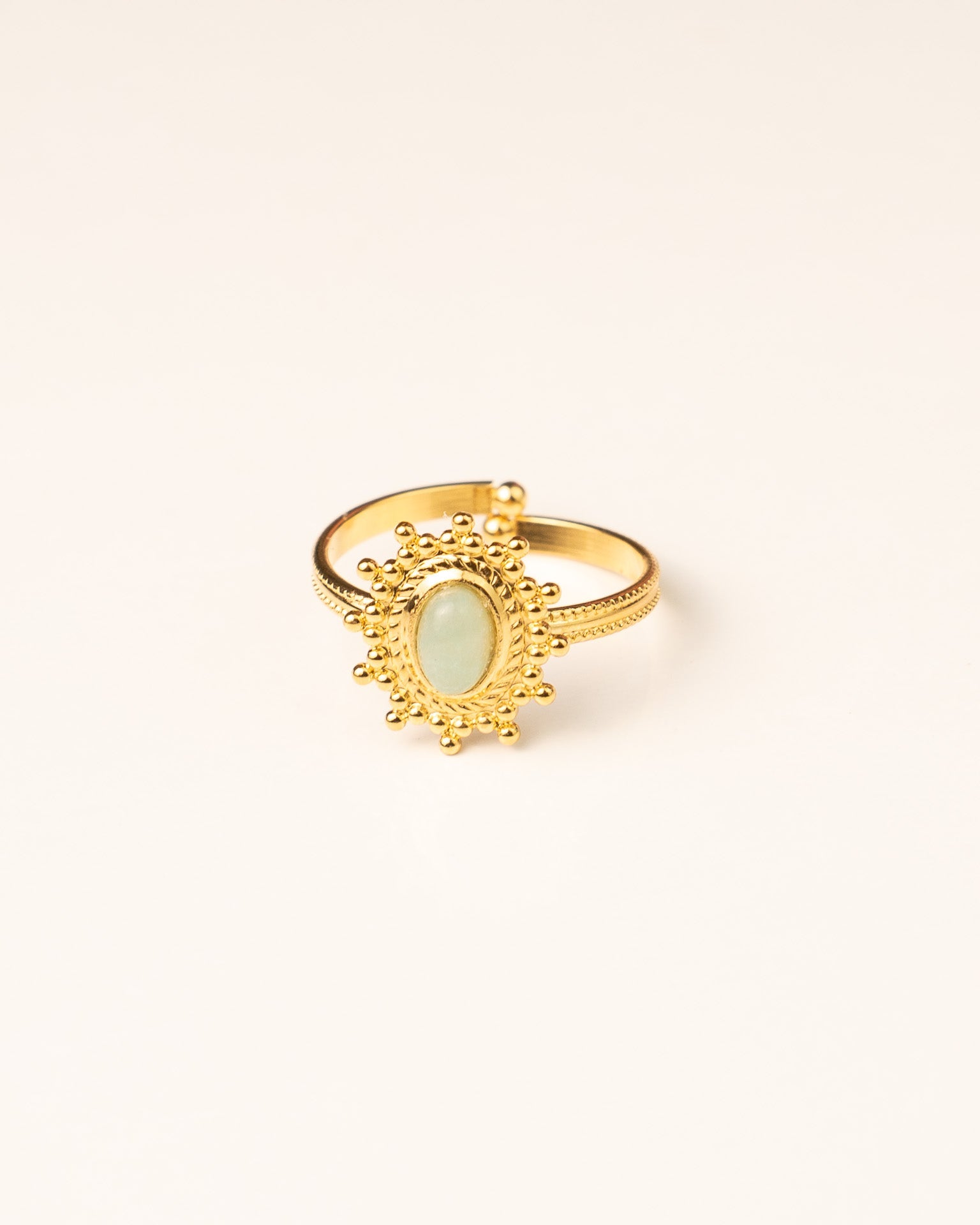 Bague pour femme plaqué or ajustable médaillon soleil et pierre naturelle amazonite