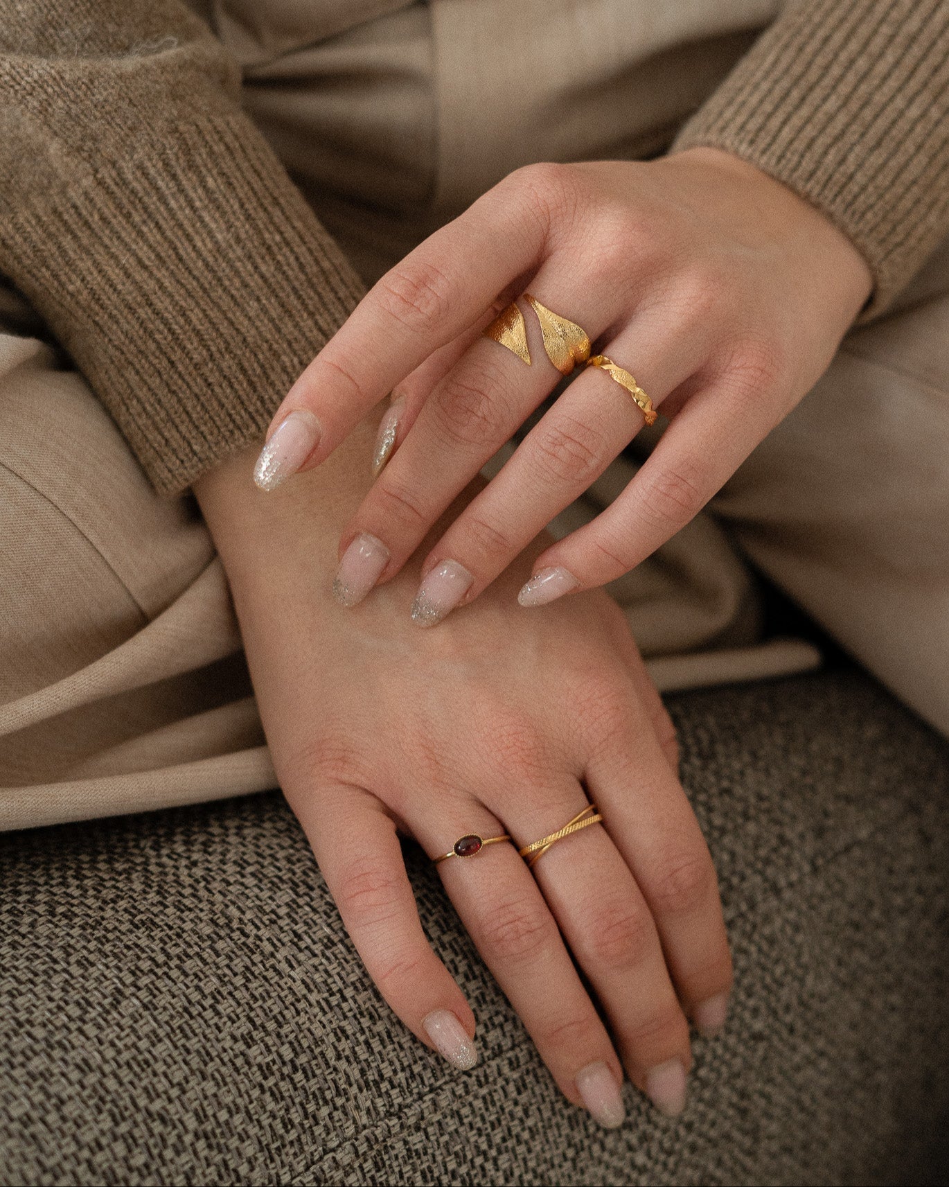 Bague pour femme plaqué or ajustable double anneau texturé entrelacé