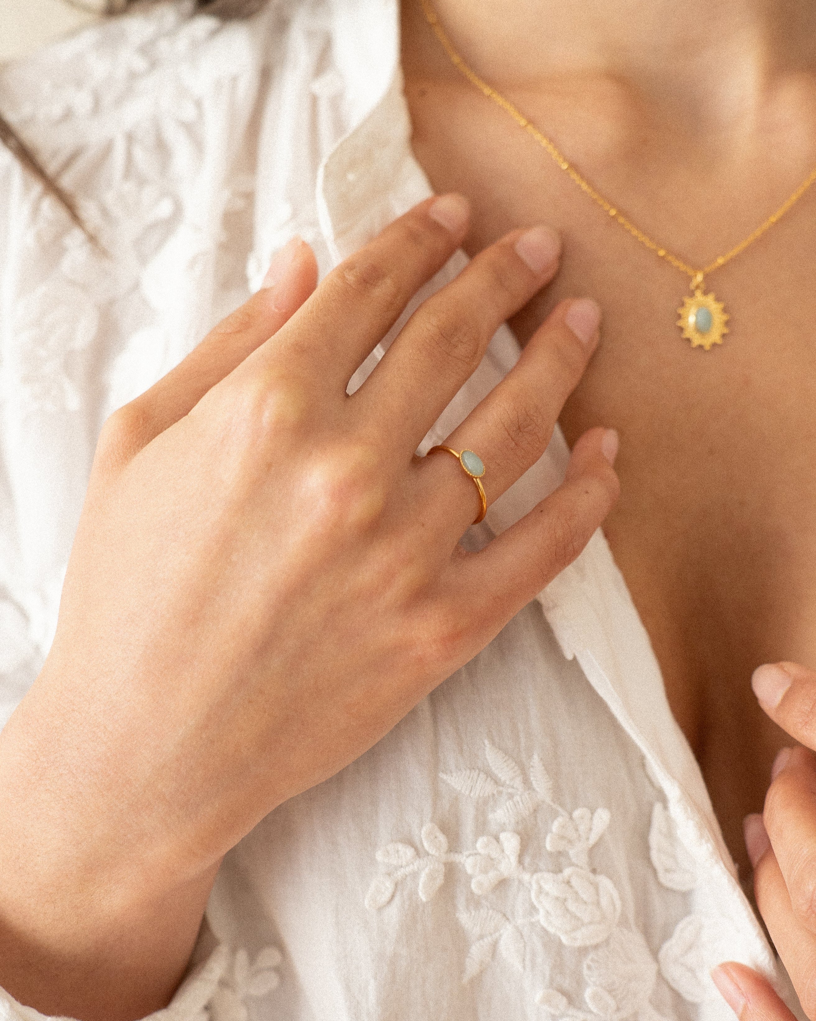 Bague minimaliste pour femme plaqué or ajustable anneau fin et pierre naturelle amazonite