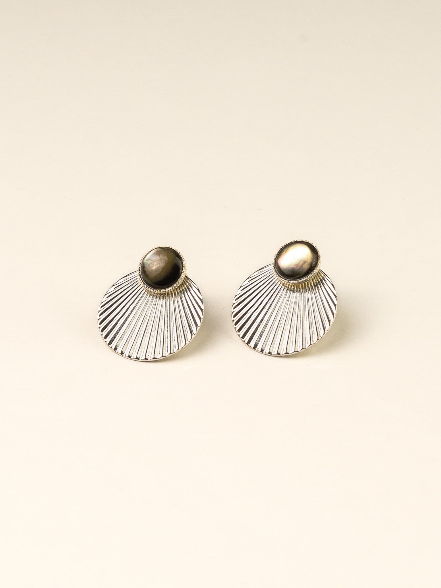 Boucles Thaïs - Médaille Theo