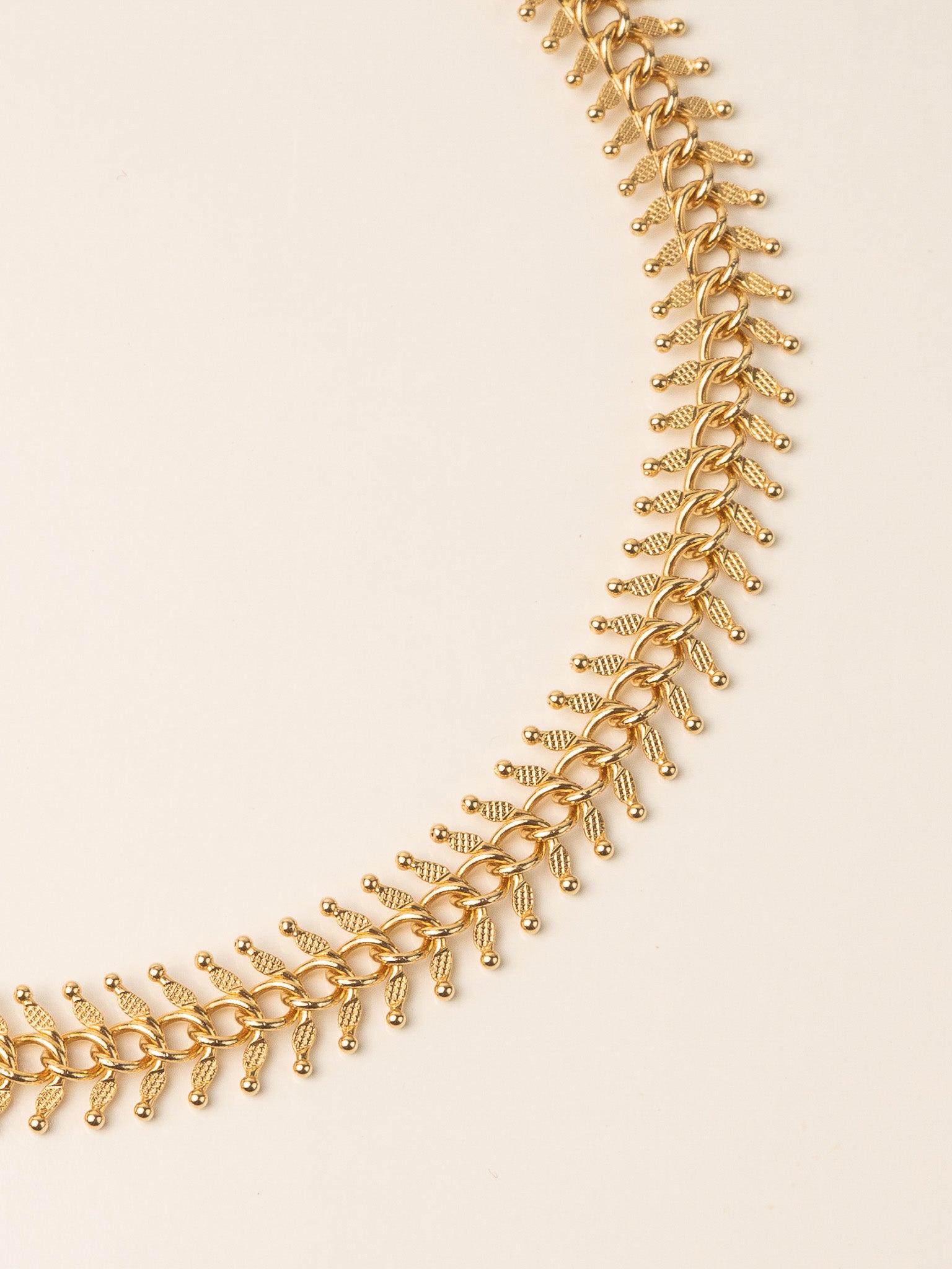 Collier Theresa