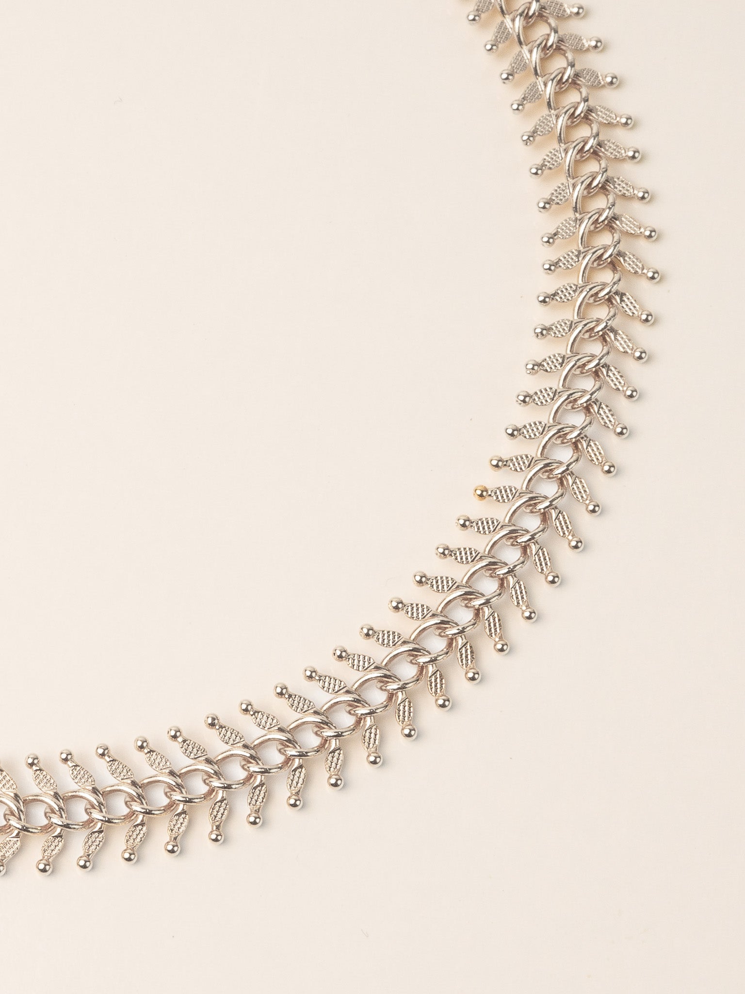 Collier Theresa