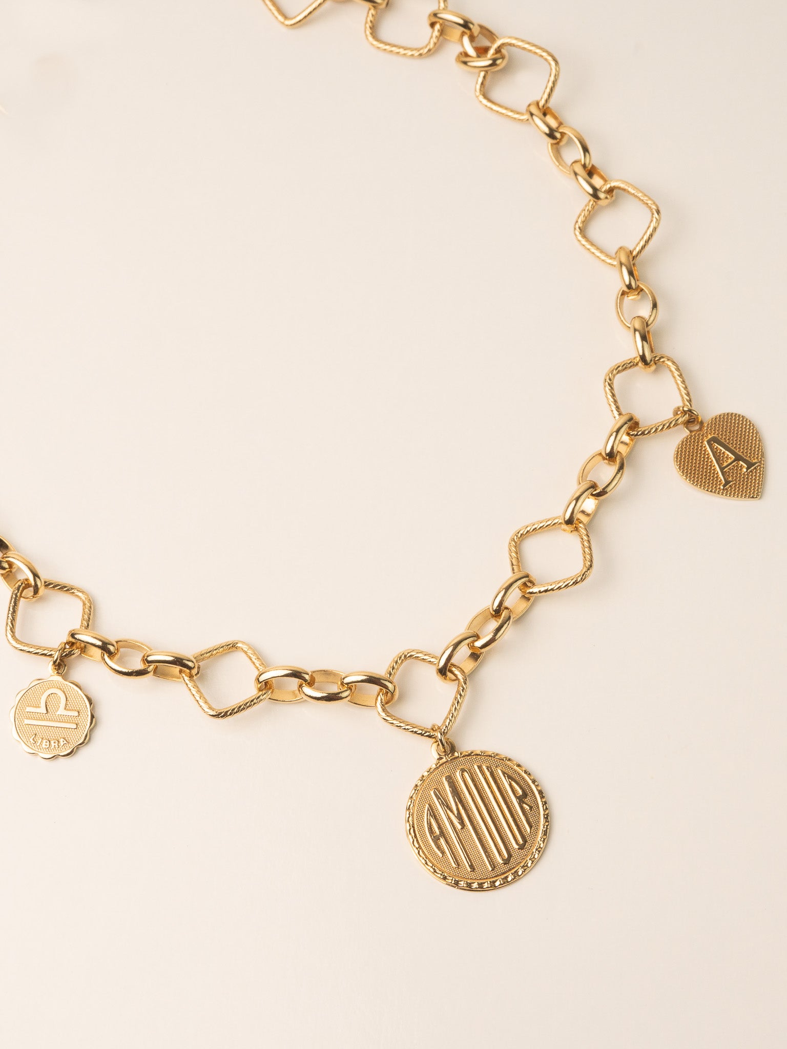 Collier Miley