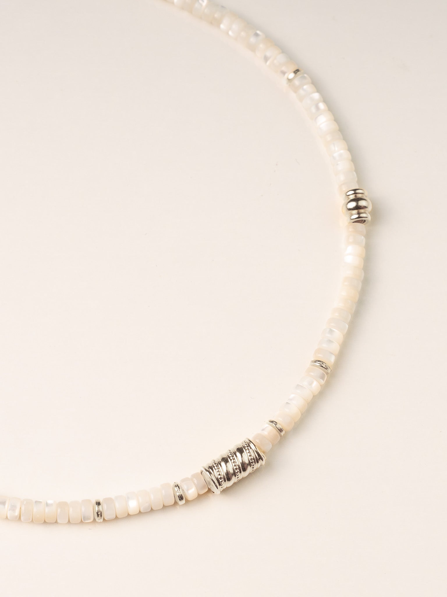 Collier Shera