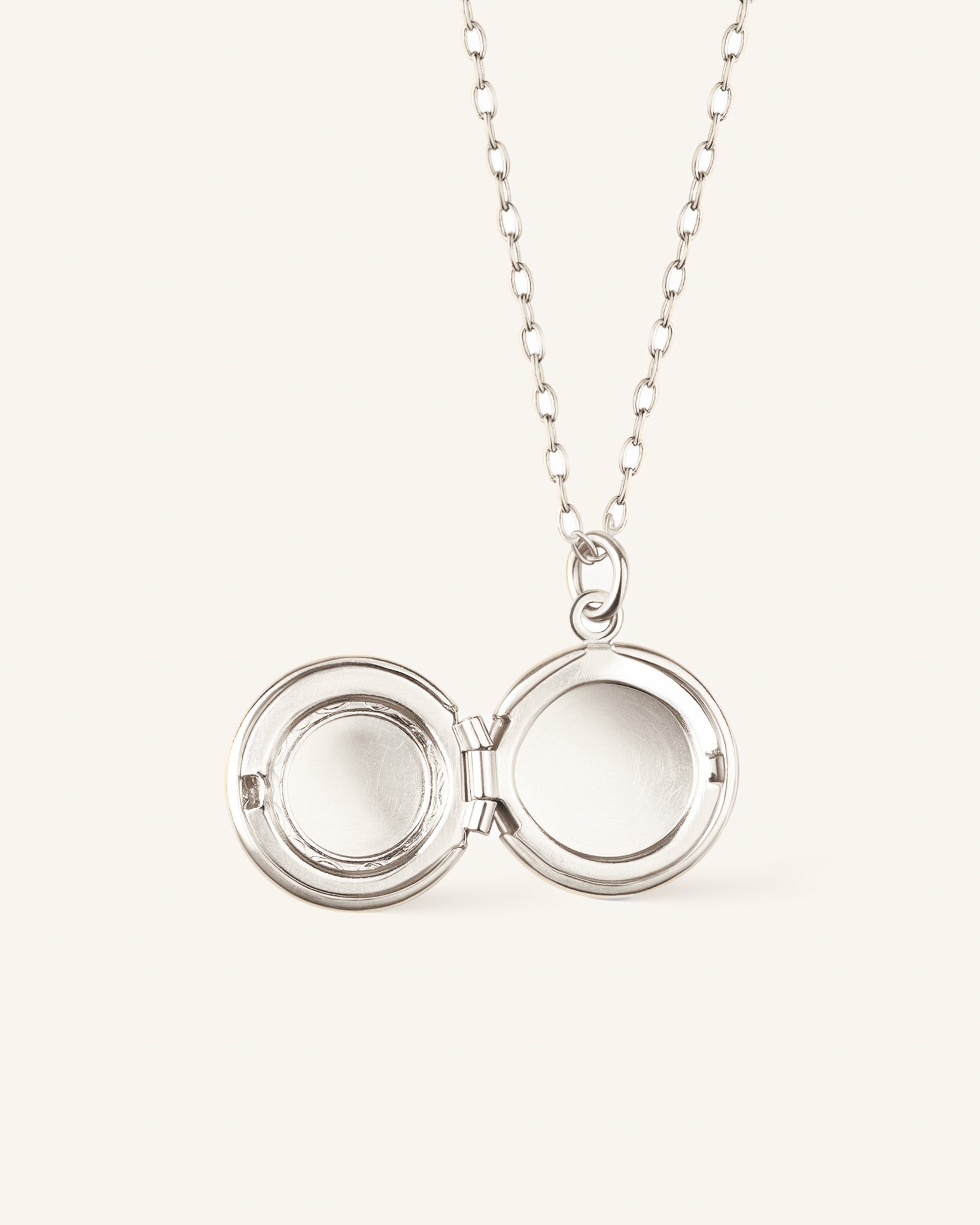 Collier Médaillon - Le Confident